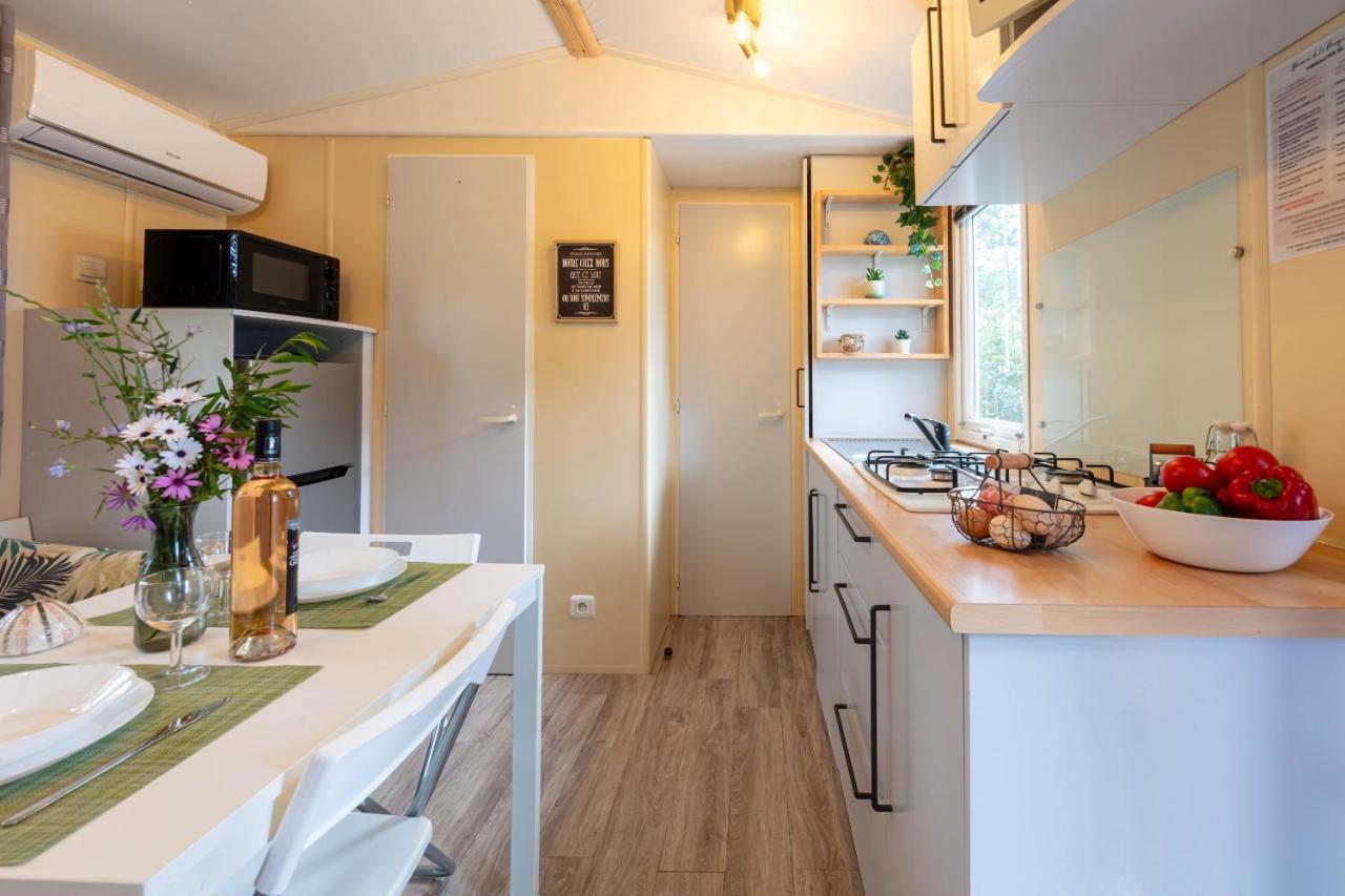 Hébergement de vacances L Arbousier, Mobil-home Vue Degagee Sur La