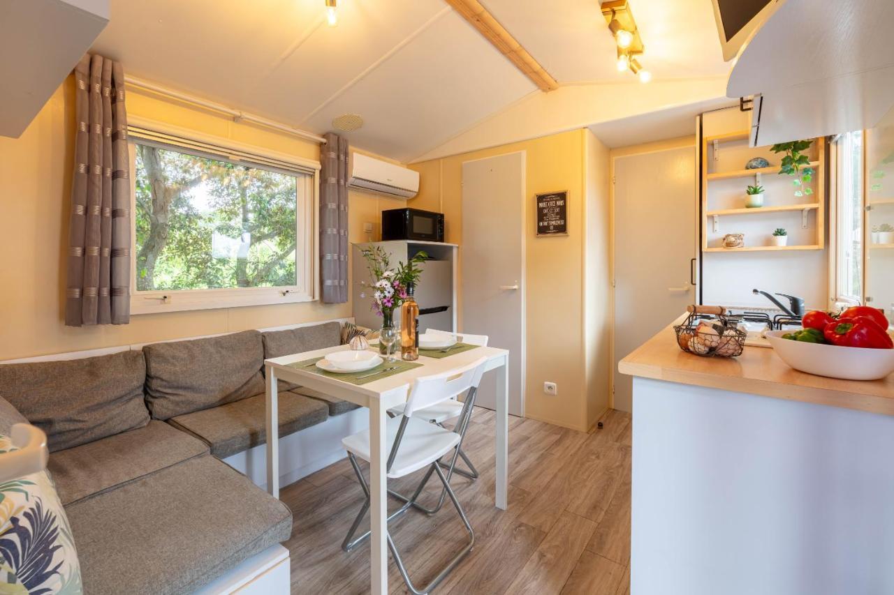 L Arbousier, Mobil-home Vue Degagee Sur La * Hyères